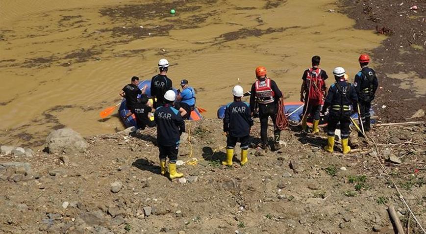 Trabzon’da selden sonra kayıp arayışı 3’üncü gününde: Eşofmanları bulundu