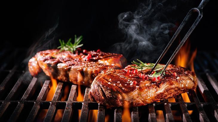 Mangal keyfi sağlıktan etmesin! Et yanarsa tüketmeyin, resmen kansere davetiye