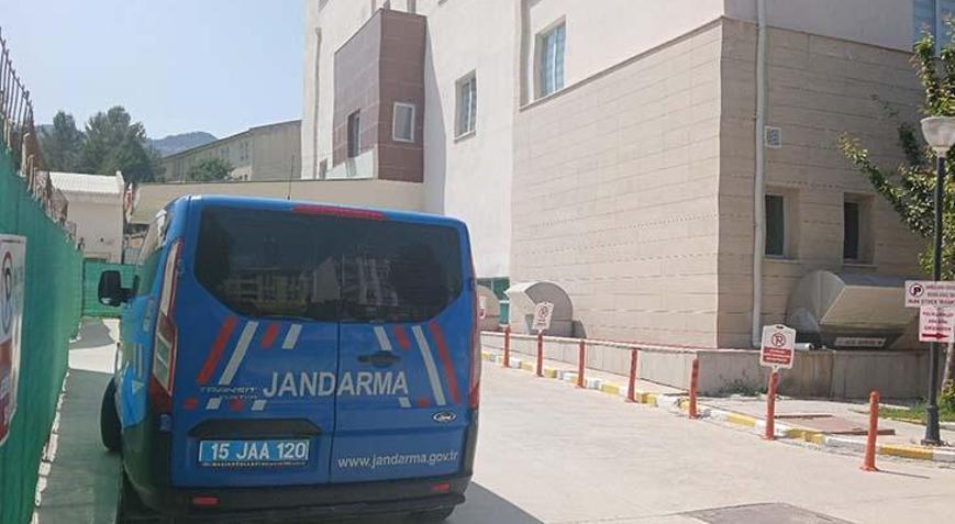 Feci kaza: Kıyma makinesine elini kaptıran genç kız ağır yaralandı