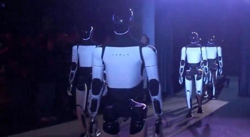 Tesla’nın insansı robot projesi Optimus’un başındaki isim şirketten ayrılıyor
