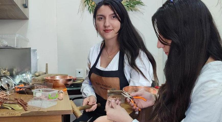 Babasından devraldı patron oldu! Kentin tek kadın ustası: Sesi bana huzur veriyor
