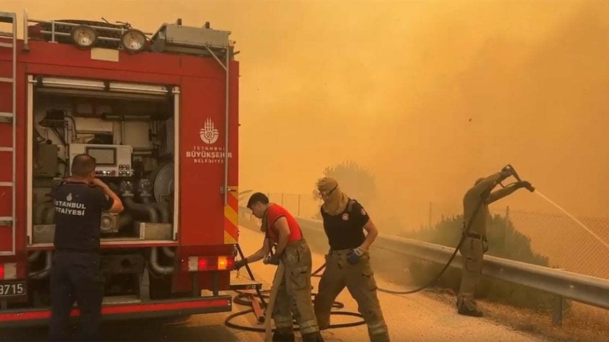 İstanbul Büyükşehir Belediyesi’nde yangın seferberliği