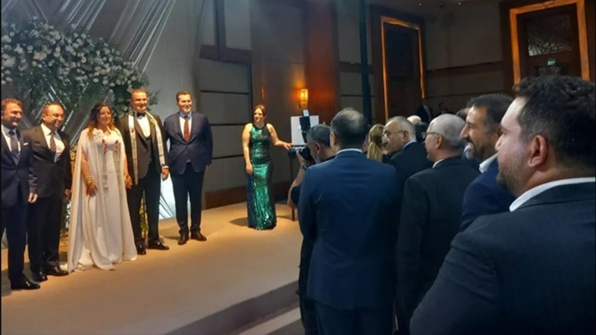 Milyonluk takıları bıraktı esnafın peşine düştü