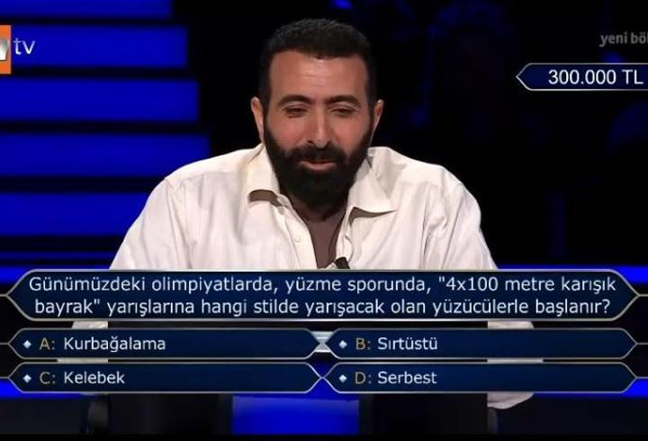 Günümüzdeki olimpiyatlarda, yüzme sporunda, ”4*100 metre karışık bayrak” yarışlarında hangi stilde yarışacak olan yüzücülerle başlanır?