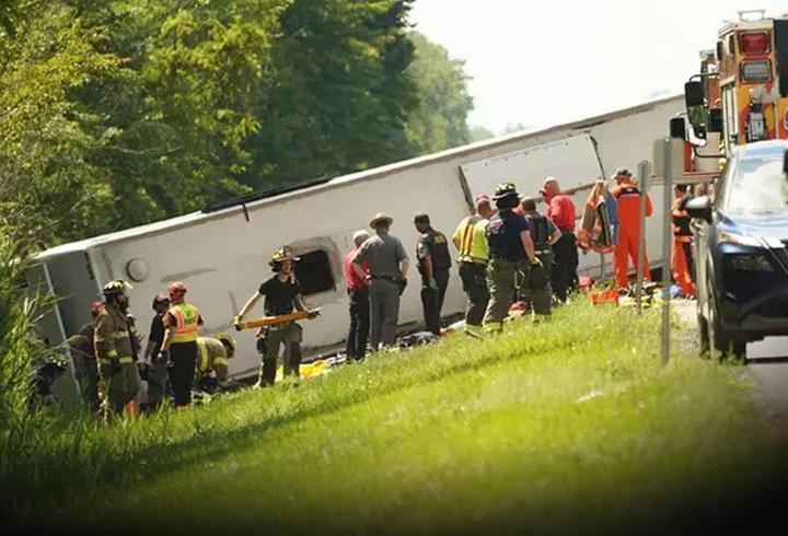 New York’ta yolcu otobüsü devrildi! Çok sayıda kişi can verdi