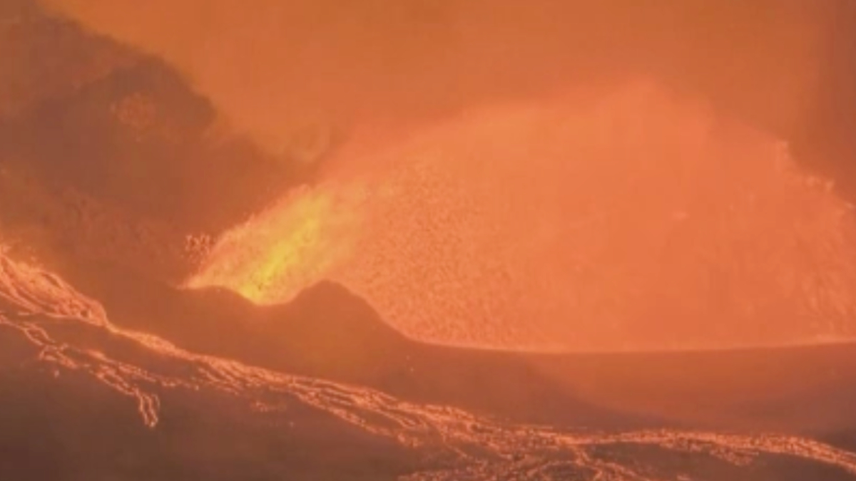Kilauea Yanardağı yeniden lav püskürtmeye başladı