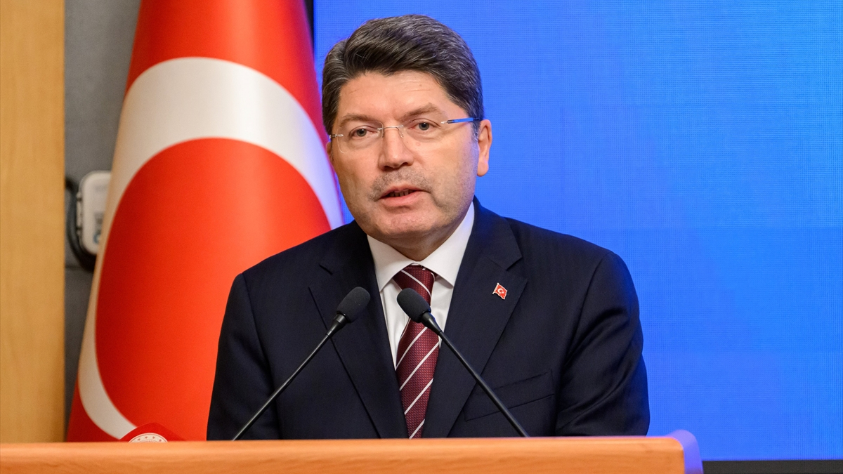 Yılmaz Tunç: Toplum huzurunu bozan eylemlere fırsat verilmeyecektir