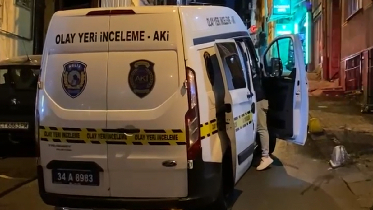 İstanbul’da evi terk eden eşinin ikiz kardeşi tarafından öldürüldü