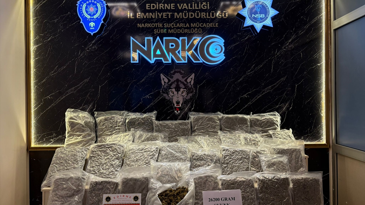 Edirne’de bir otomobilde 26 kilo 200 gram sentetik uyuşturucu ele geçirildi
