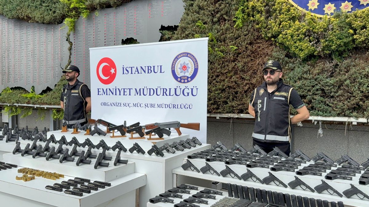 İstanbul’da ‘motosikletli’ suç örgütlerine operasyon: 24 gözaltı
