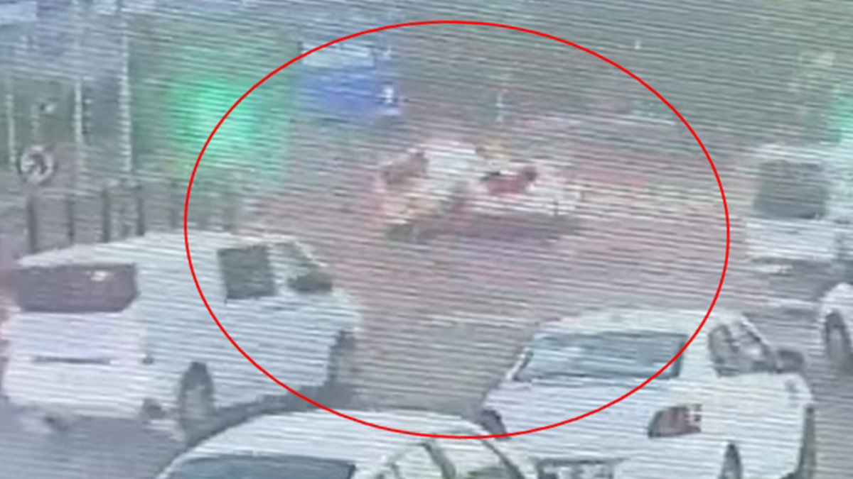 Bingöl’de 3 kişinin yaralandığı kaza kameraya yansıdı