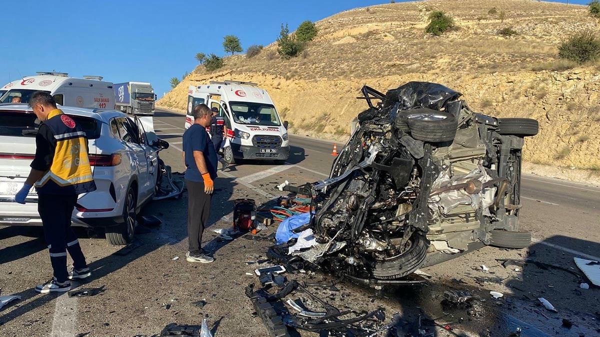 Kaza değil facia: 4 kişi öldü, 2 kişi yaralı