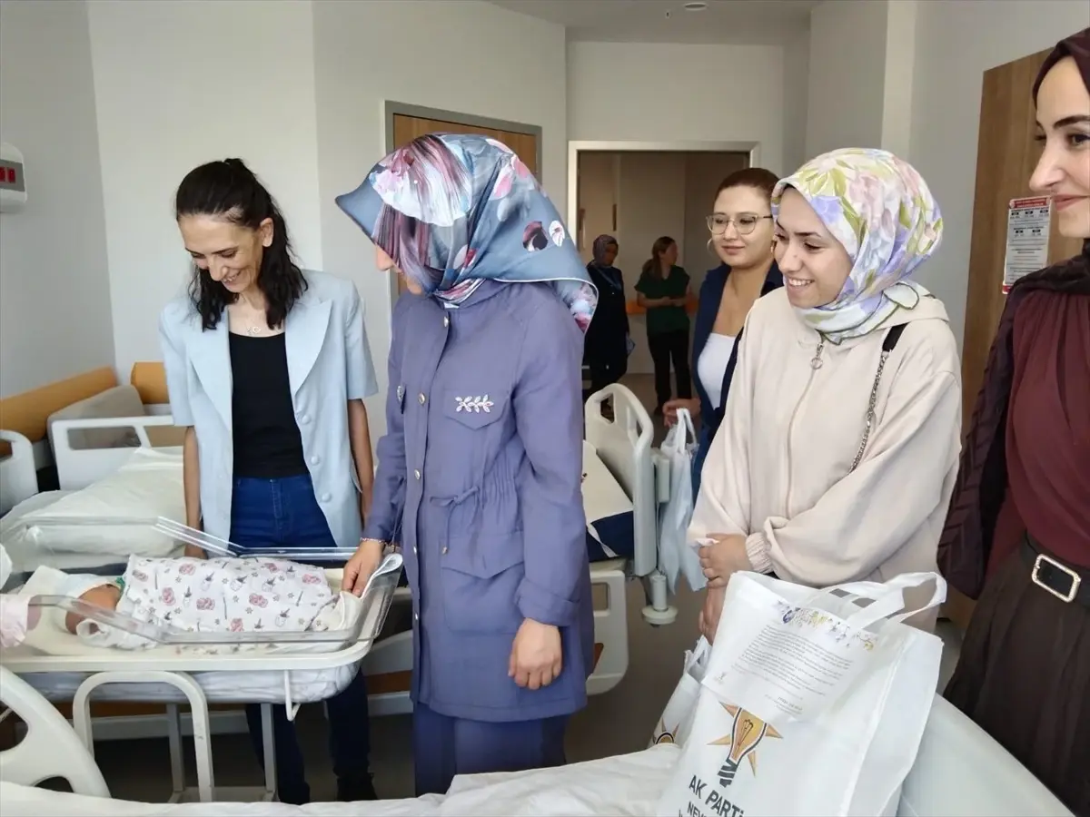 Dünya Emzirme Haftası’nda AK Parti Kadın Kolları Annelerle Buluştu