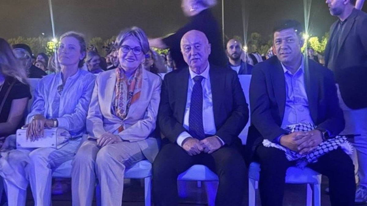 Meral Akşener Yenikapı’da ortaya çıktı