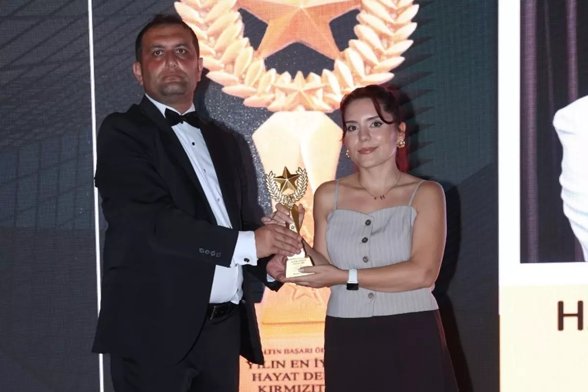 Altın Başarı Ödülleri sahiplerini buldu! En İyi Haber Sitesi “Haberler.com” oldu