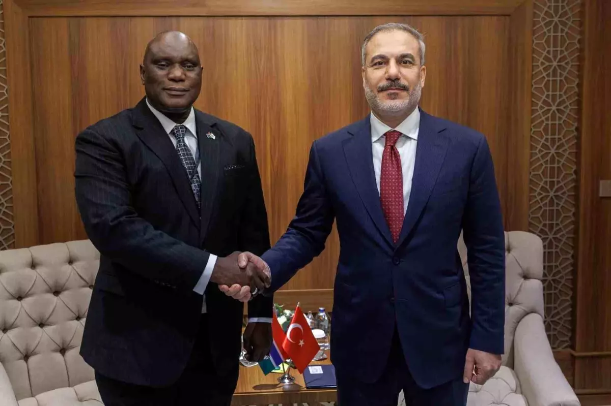Dışişleri Bakanı Hakan Fidan, Cidde’de Gambiya Dışişleri Bakanı ile Görüştü