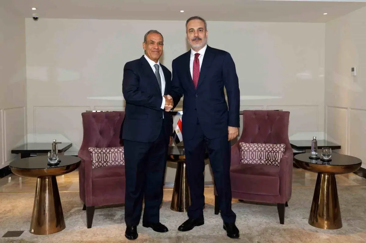 Hakan Fidan, Cidde’de Mısır Dışişleri Bakanı ile Görüştü