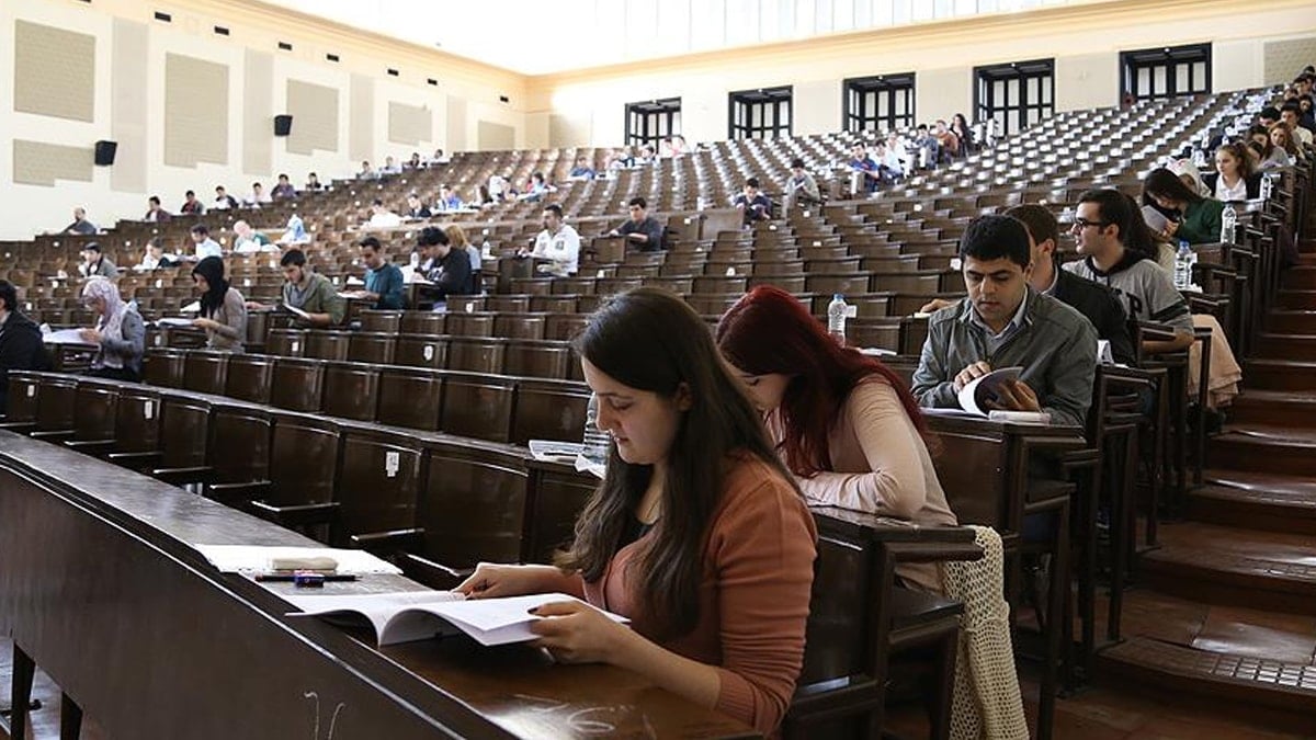 Hukuk fakültesine girmek için ilk 100 bin şartı durduruldu