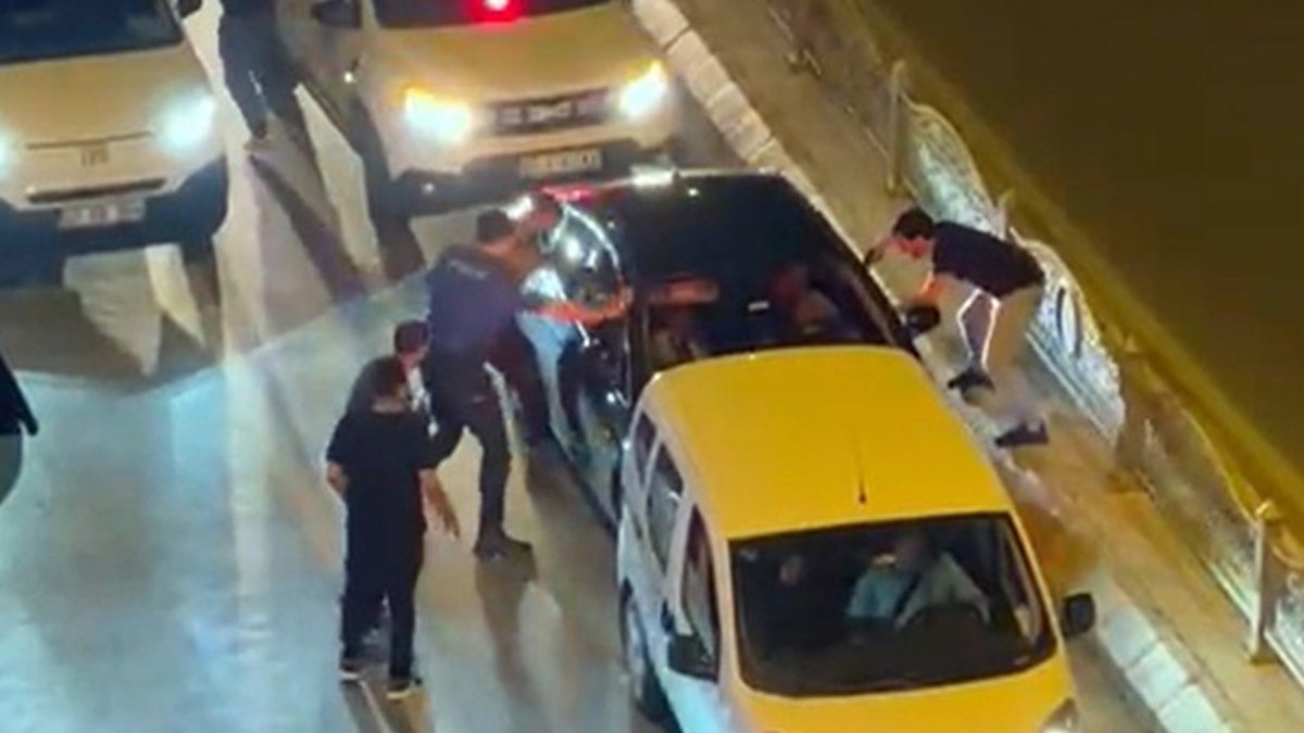 Otomobilden 6 kaçak göçmen yakalandı