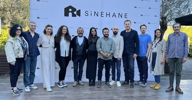 Kayıp Kamyon’un Yıldızları Sadri Alışık Tiyatro ve Sinema Oyuncu Ödüllerine Aday!