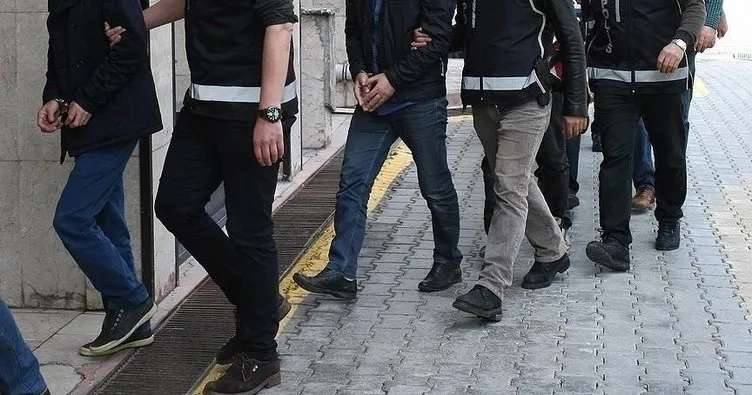 Mahalleliyi korkuttu devlet büyüklerine hakaret etti