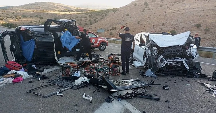Malatya’da feci kaza! Otomobil ile hafif ticari araç çarpıştı: 4 ölü, 2 yaralı