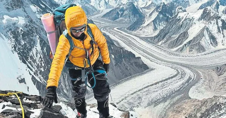 Türk kadın dağcı K2 Dağı’nın zirvesine ulaştı