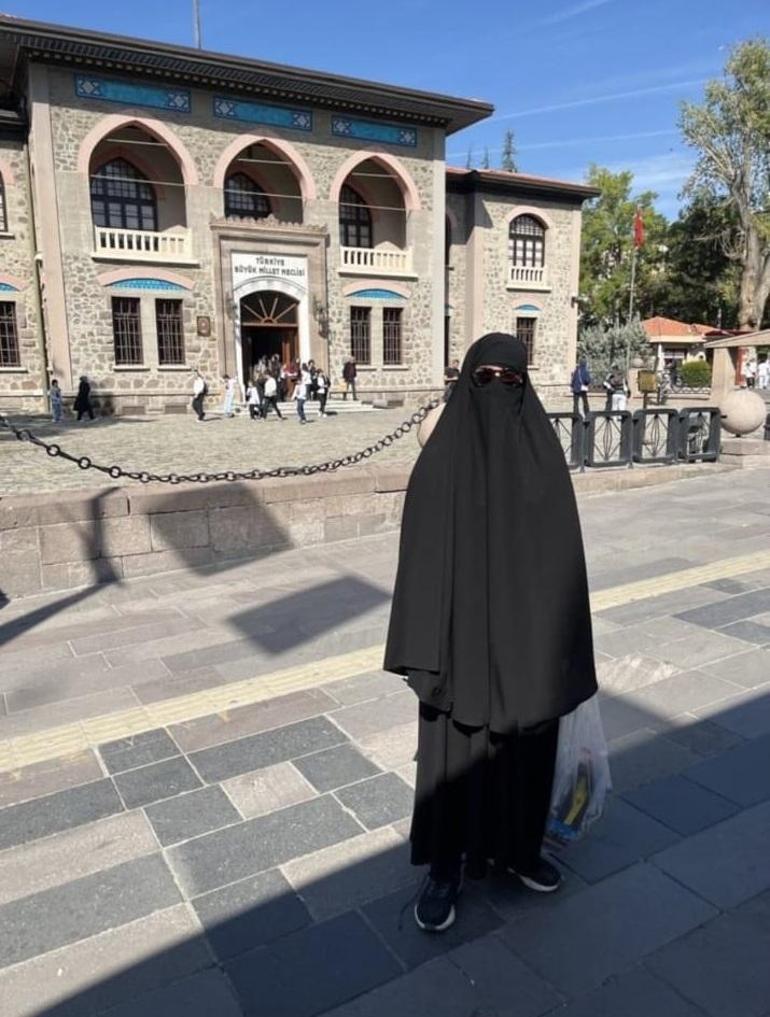 Ankara’da çarşaf giyip metroda dolaşan erkek gözaltına alındı
