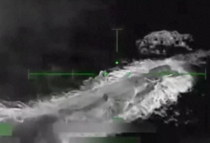 ABD Karayipler’de denizaltı vurdu