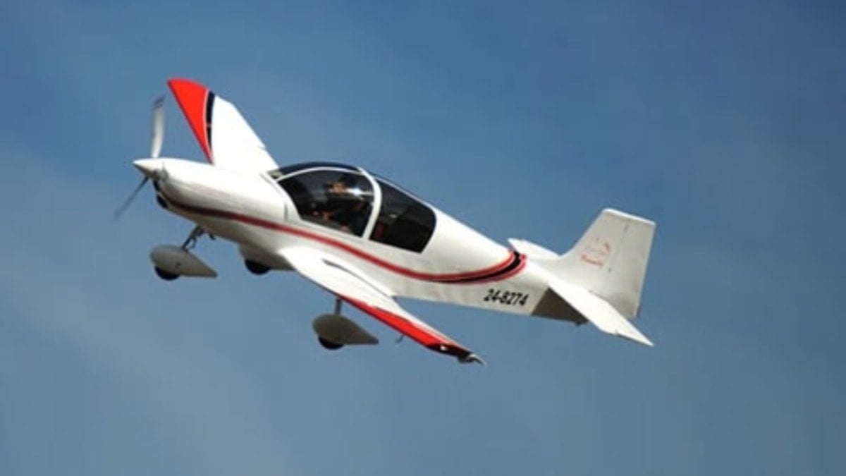 Avustralya’da iki hafif uçak havada çarpıştı, bir pilot hayatını kaybetti