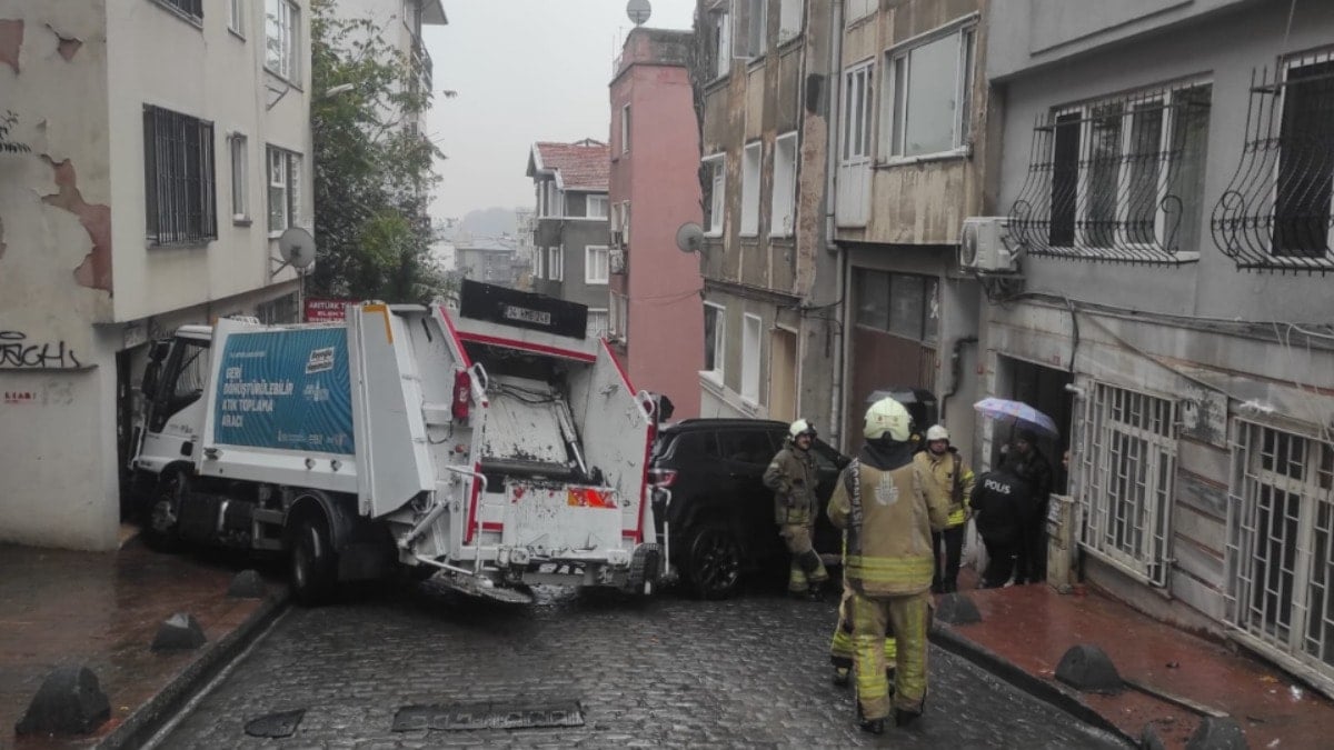 Çöp kamyonu 5 araca çarptı: 3 yaralı