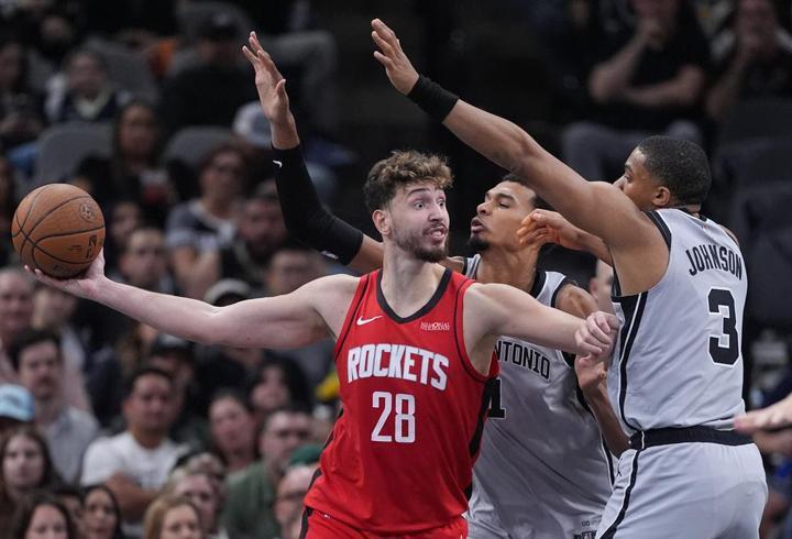 Alperen Şengün’ün performansı da Rockets’ı kurtaramadı: Spurs seriye son verdi