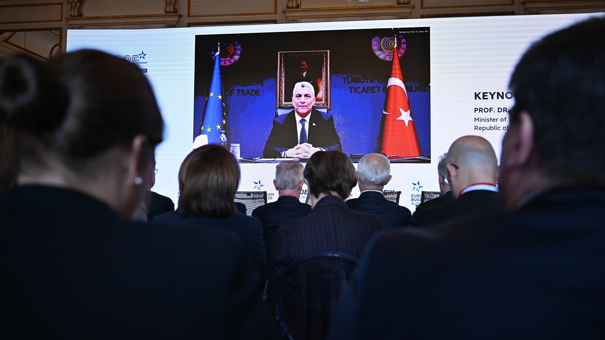 AB Komisyonu: Türkiye ekonomisi dirençli kalmaya devam edecek