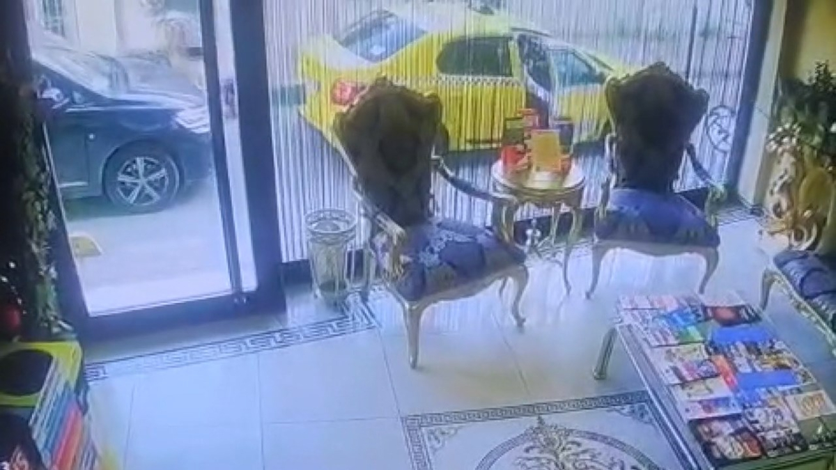 Fatih’te zehirlenen Böcek ailesinin otele giriş görüntüleri