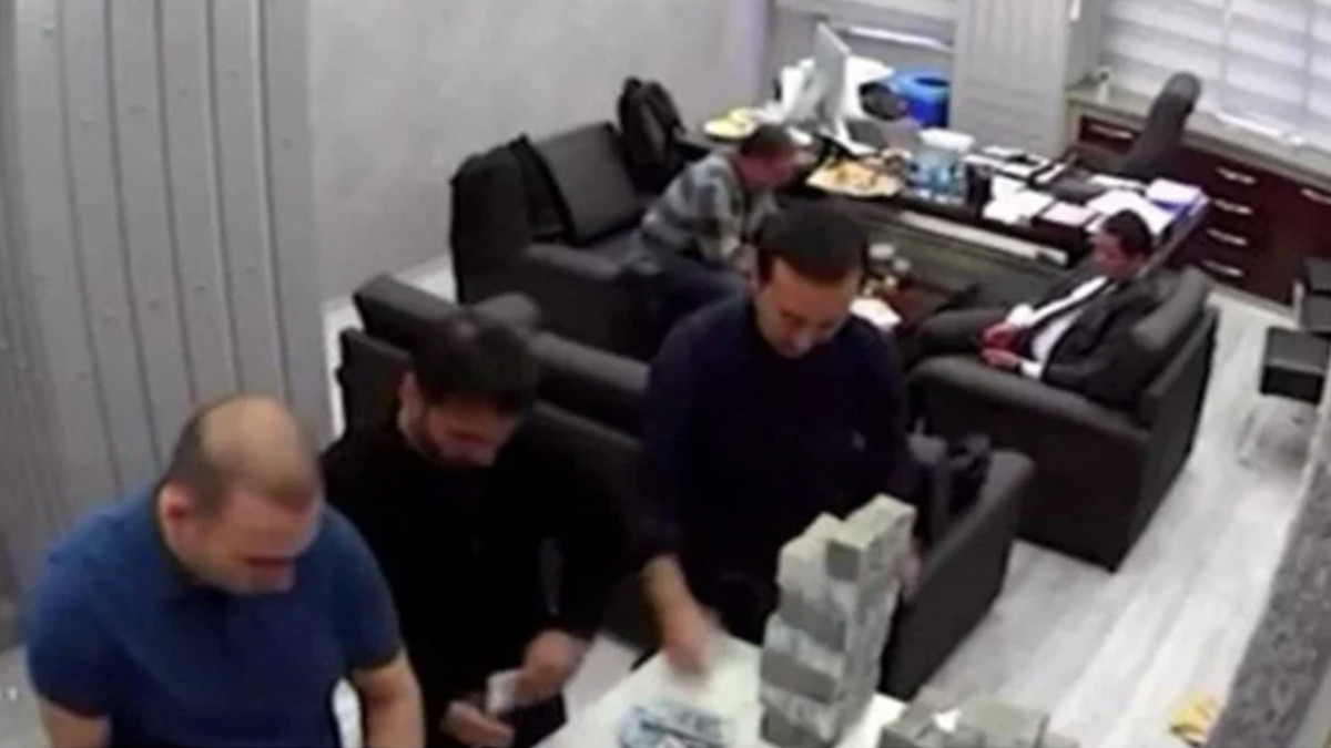 CHP’deki ‘para sayma’ görüntülerine ilişkin dava ertelendi