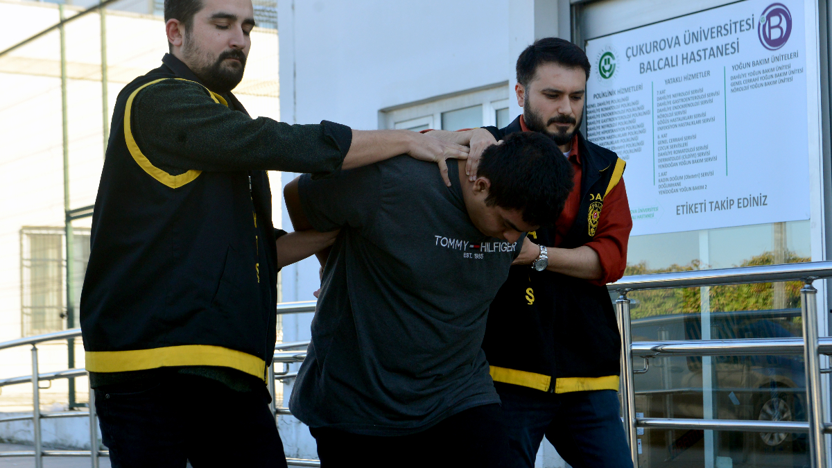 Adana’da husumetli olduğu komşusunu öldürdü: Adliyeye sevk edildi