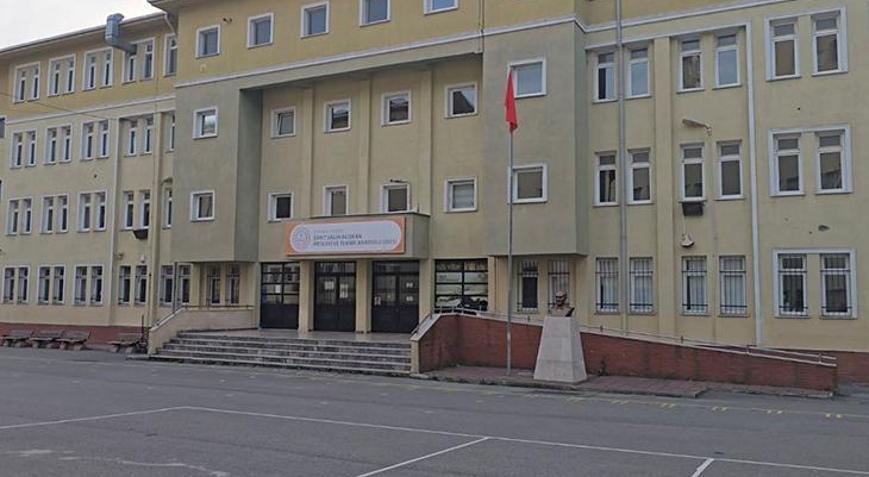 Yer: İstanbul! Liselilerin şakalaşması kanlı bitti