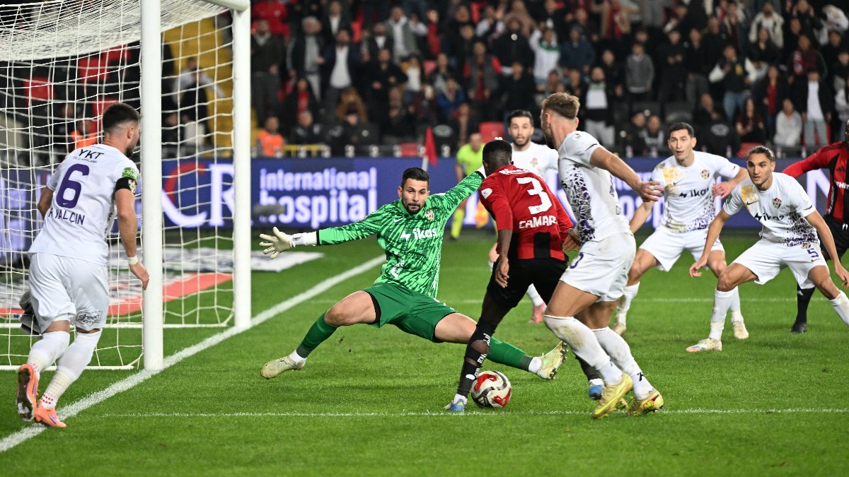 Gaziantep FK, Eyüpspor’a sahasında 2-1 mağlup oldu: Boateng’in kavga esnasında attığı gol maça damga vurdu