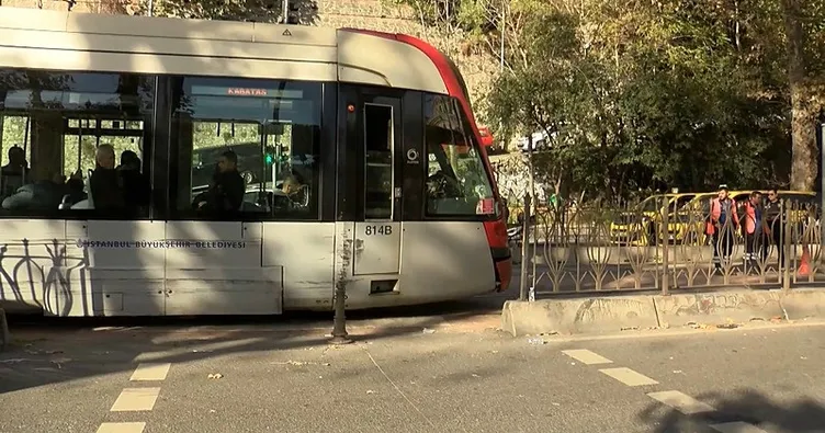 Beyoğlu’nda tramvayın çarptığı motosiklet sürücüsü yaralandı