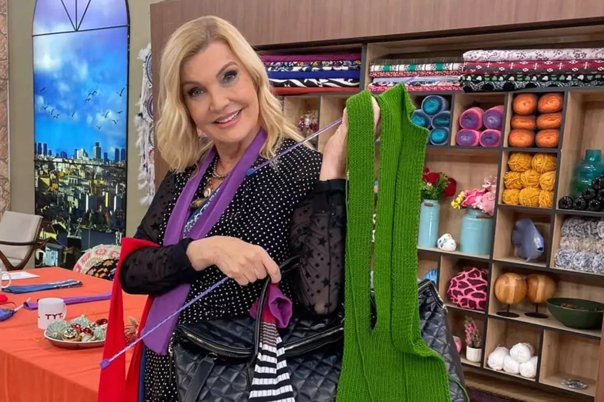 Derya Baykal yine yaptı yapacağını