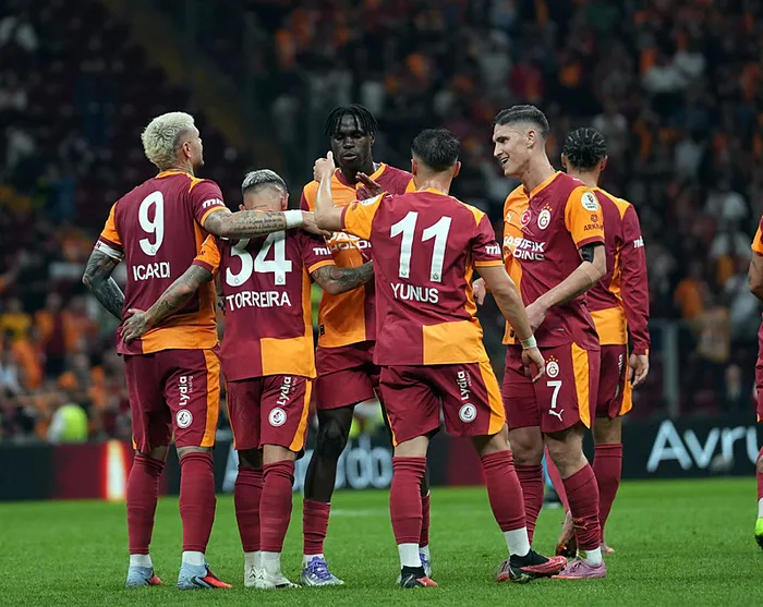 galatasarayda-okan-burukun-hedefi-belli-oldu-1763368271016.jpeg