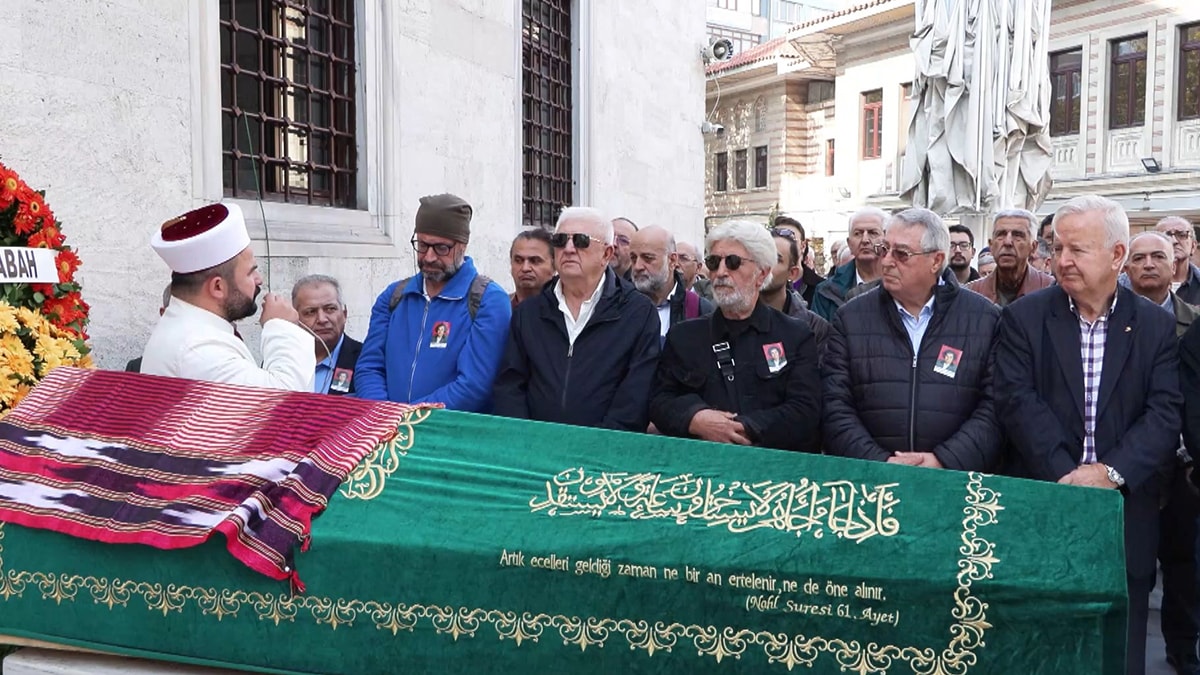 Hocaların hocası Süheyla Altmışdört son yolculuğuna uğurlandı