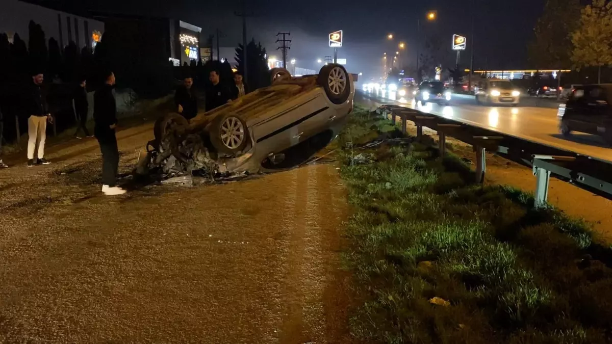 İnegöl’de Kontrolden Çıkan Otomobil Takla Attı: İki Yaralı