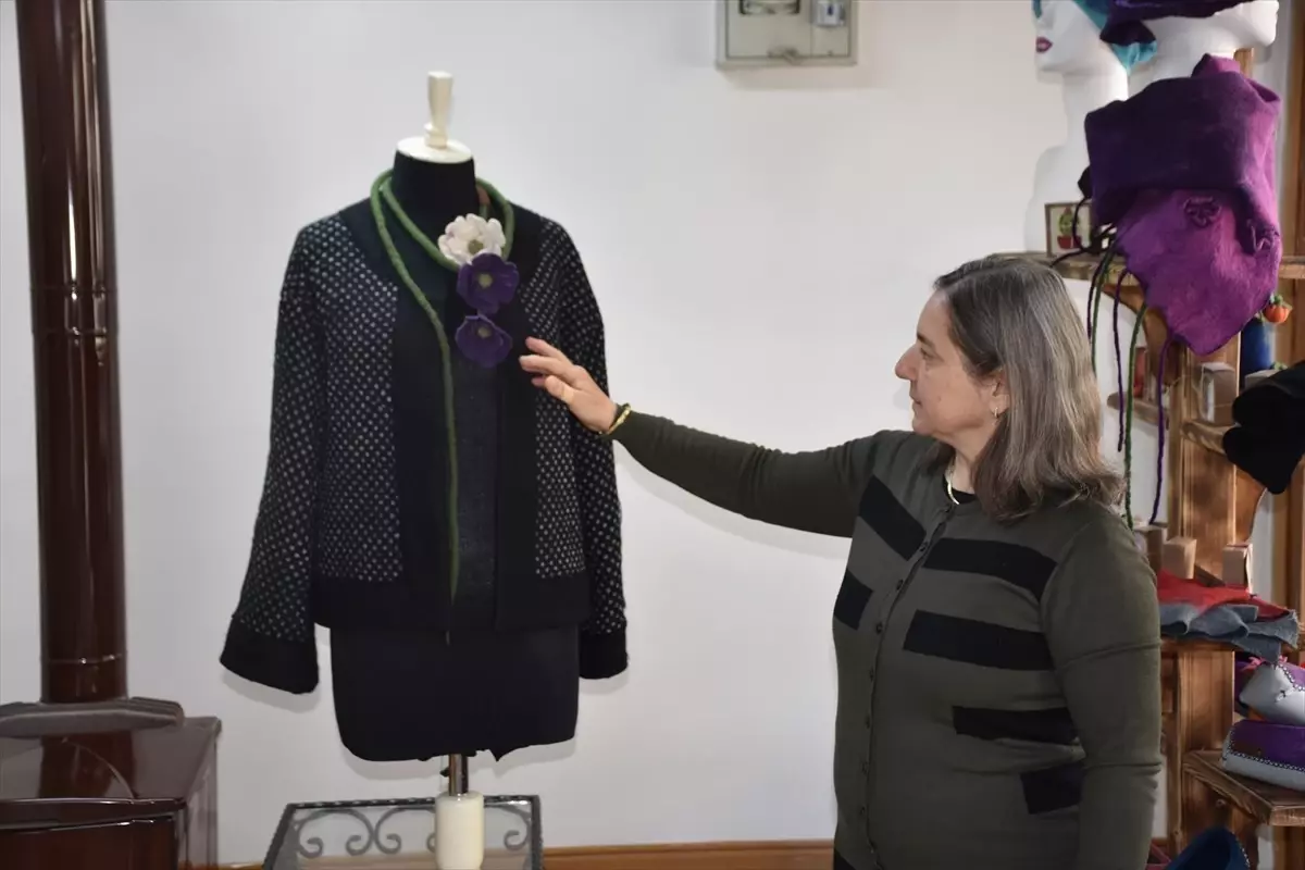 Kadınlar Keçeden Ürünlerle Dünya Pazarına Açılıyor