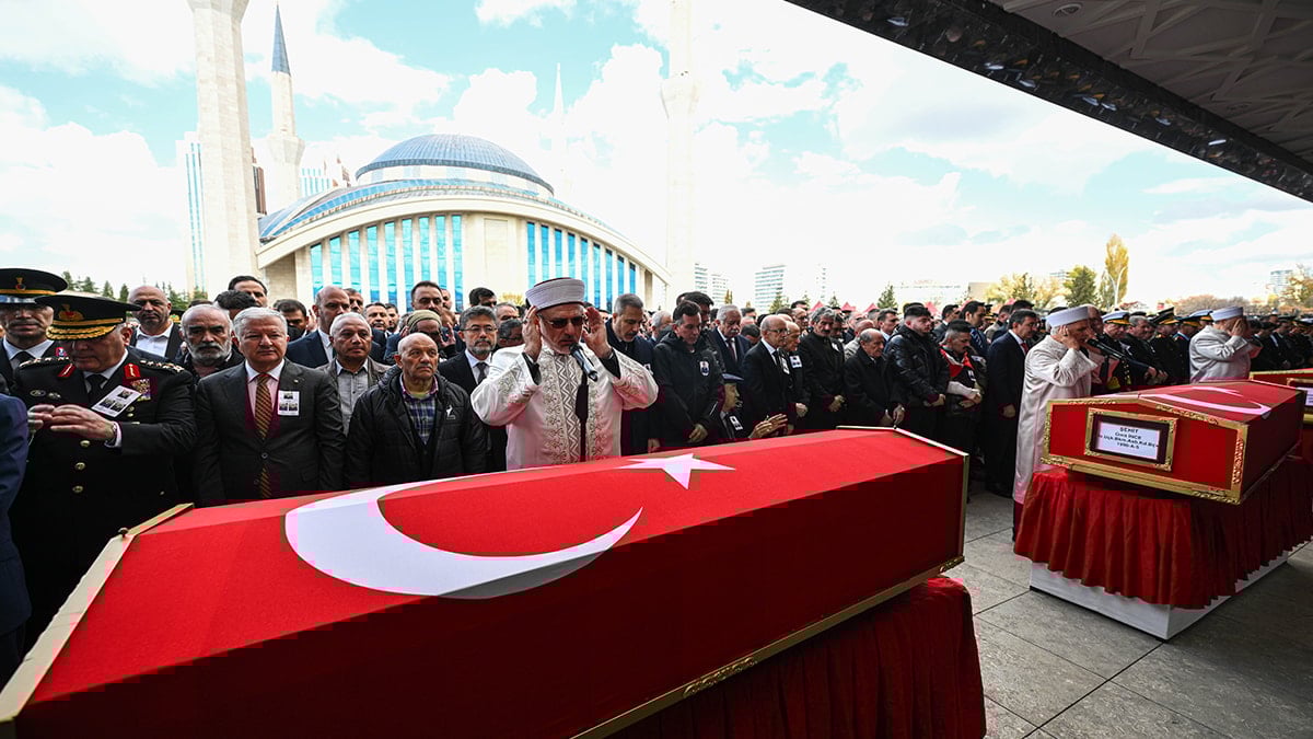 Şehit 3 asker Ankara’da son yolculuklarına uğurlandı
