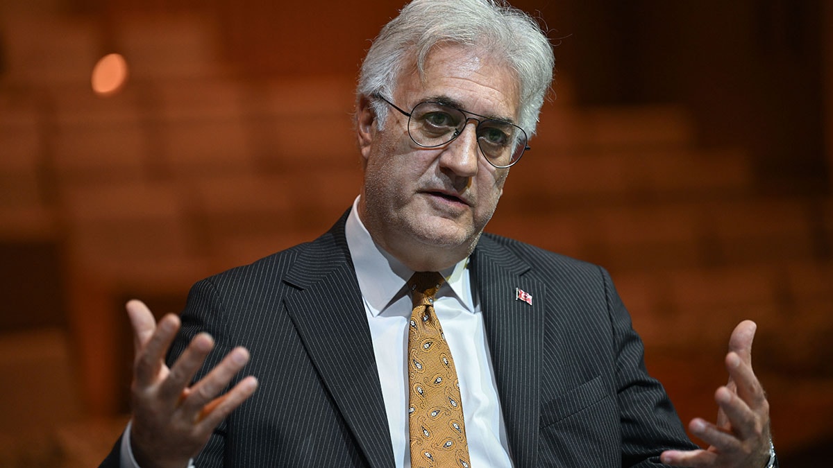 Tamer Karadağlı: Aramızda çöpler var