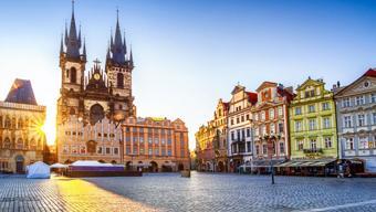 Çek Cumhuriyeti’nde Gezilecek Yerler: Tarih, Doğa ve Lezzetin Buluştuğu Efsanevi Rota