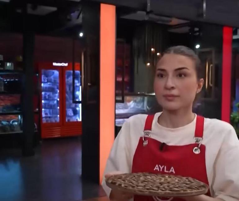 Karadeniz mutfağının efsane lezzeti MasterChefte Hamsi sarma dediğin böyle yapılır 25–30 dakika pişiyor