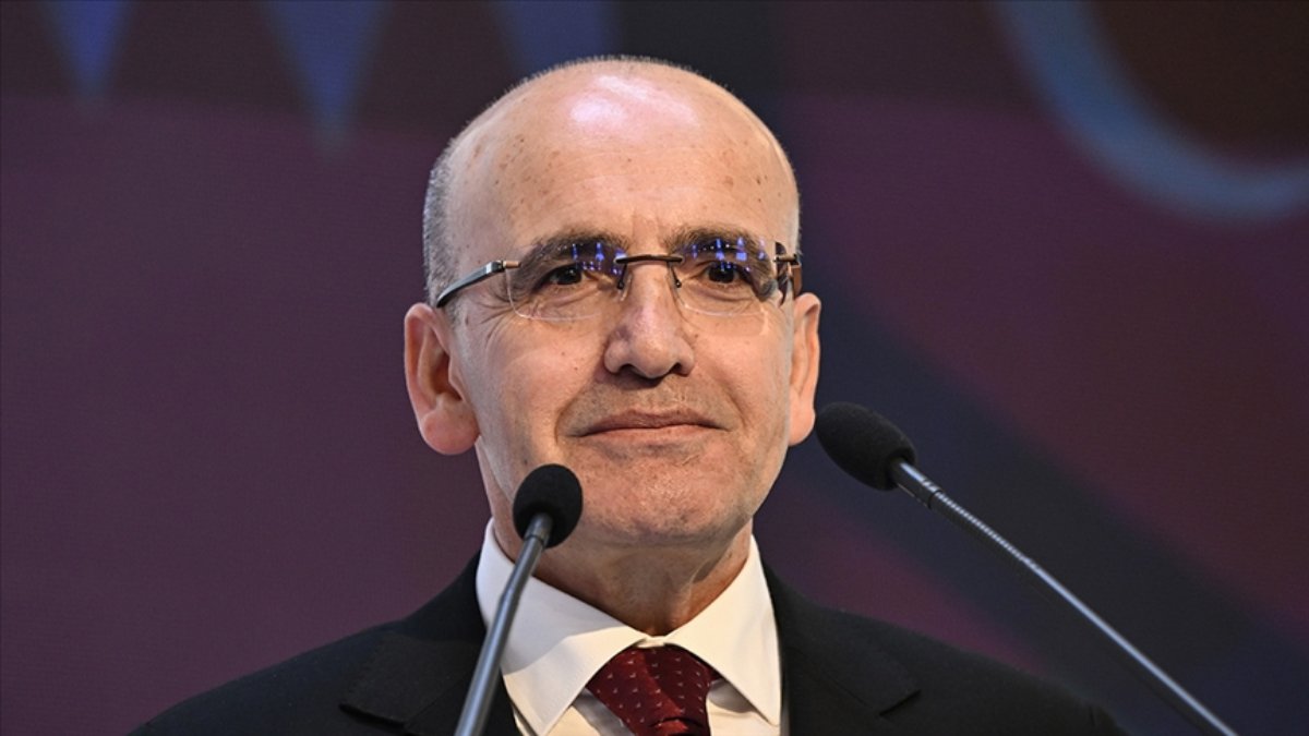 Mehmet Şimşek: Büyüme son çeyrekte ılımlı seyredecek