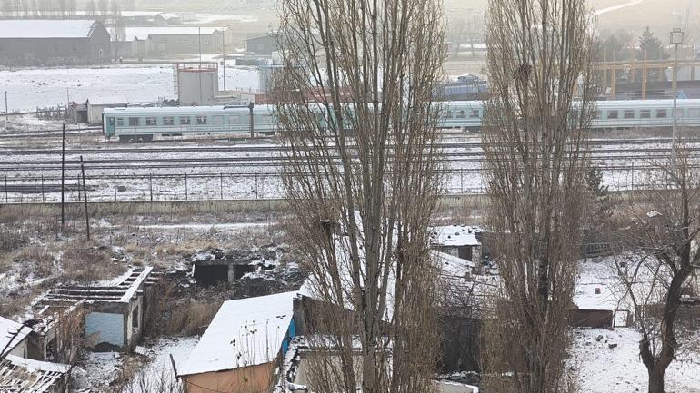 Karsa mevsimin ilk karı düştü